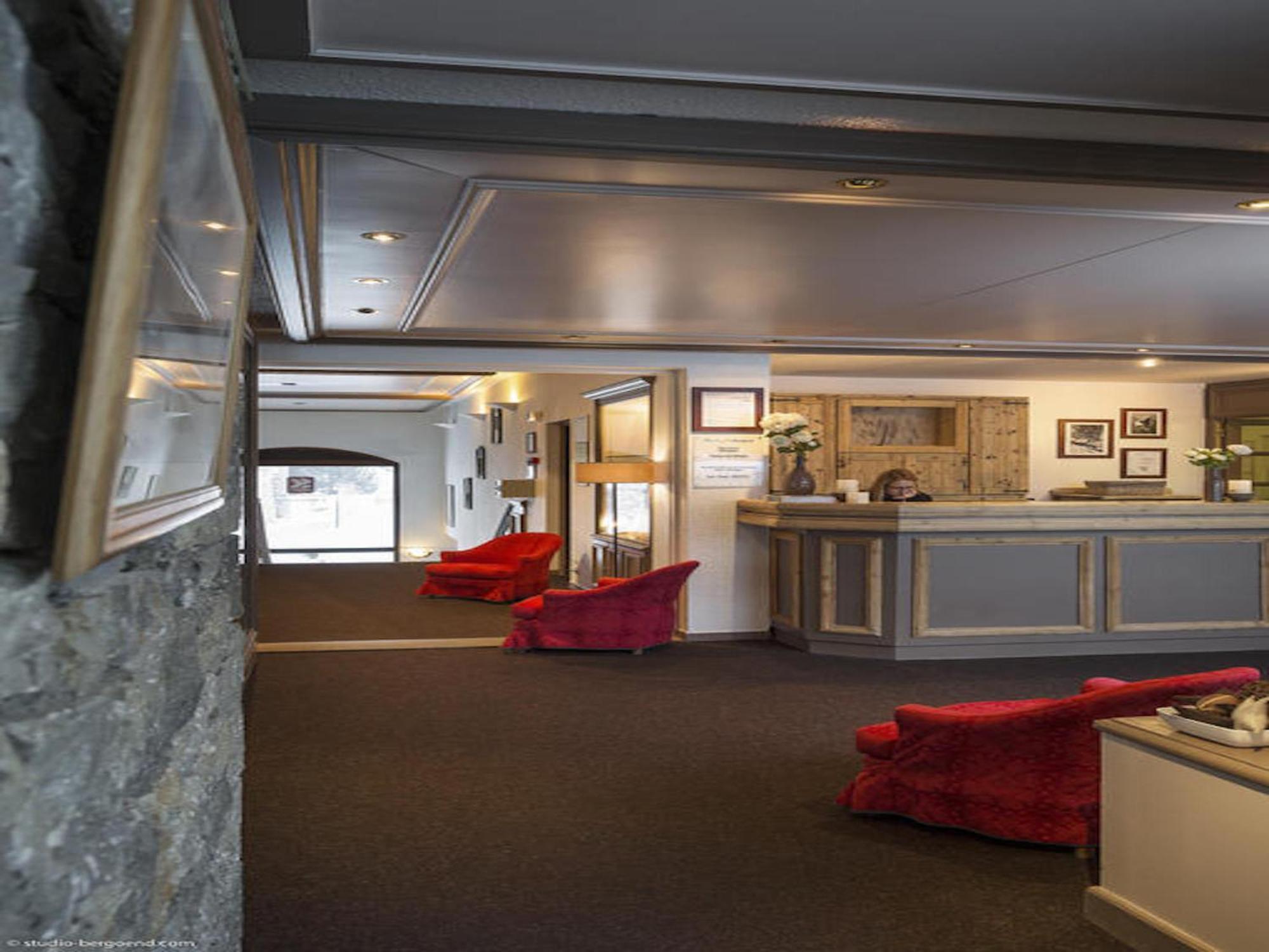 Residence & Spa Les Chalets De Solaise วาลดีแซร์ ภายนอก รูปภาพ