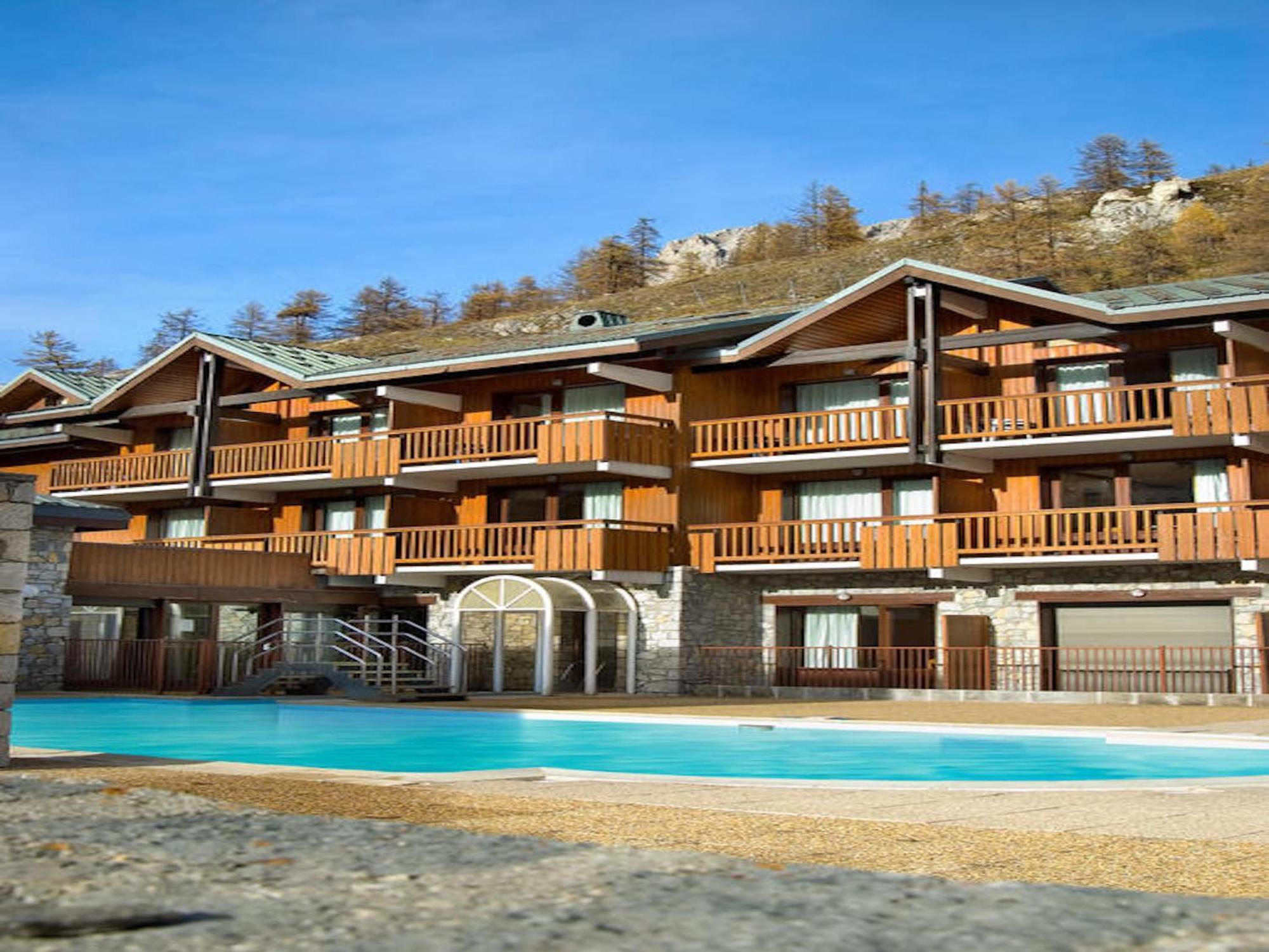 Residence & Spa Les Chalets De Solaise วาลดีแซร์ ภายนอก รูปภาพ
